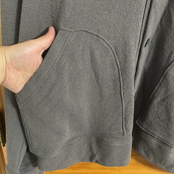 Treasure and bond oversized cardigan NWOT - Picture 3 of 4